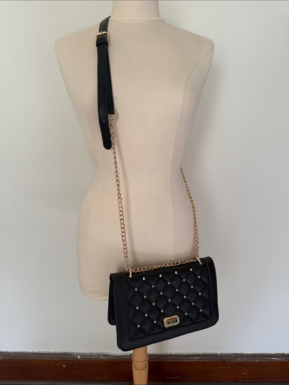 Badgley Mischka Black Quilted Shoulder Bag with Gold Hardware